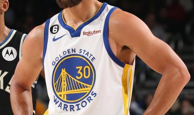 kaiyun-库里无需手术令勇士松口气 不敌76人仍显前路艰辛