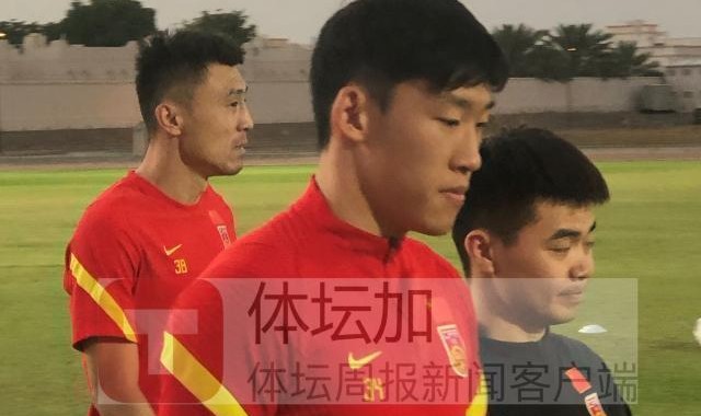 开云APP-金敬道恐将缺席中阿之战 戴伟浚已经归队参加合练