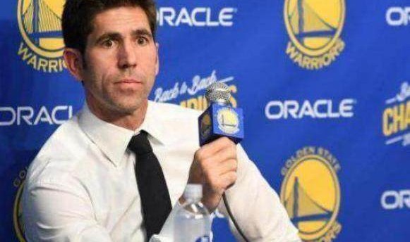 开云-迈尔斯依然相信格林 勇士有意寻找新援补强内线